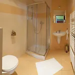 F - Team Hotel 2*