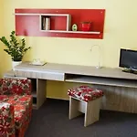 F - Team Otel