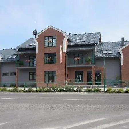 F团队酒店 Liptovský Hrádok